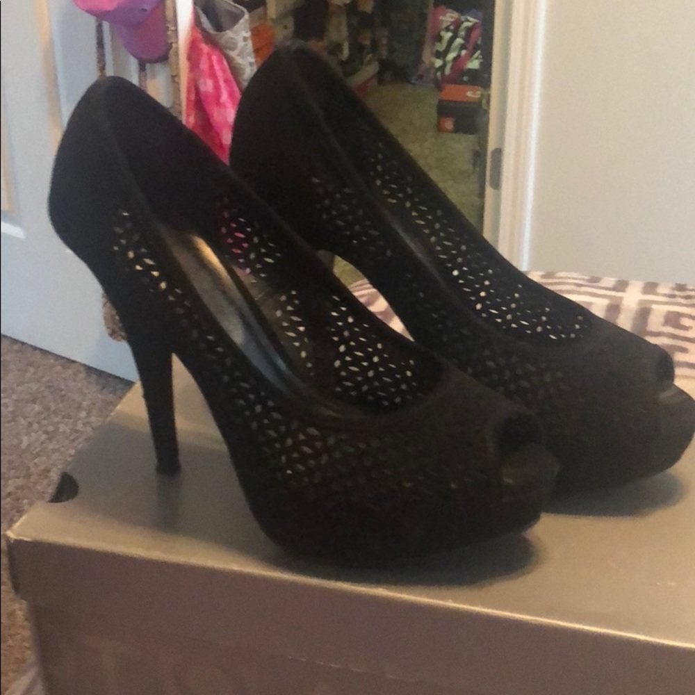 Black Peeptoe Pumps